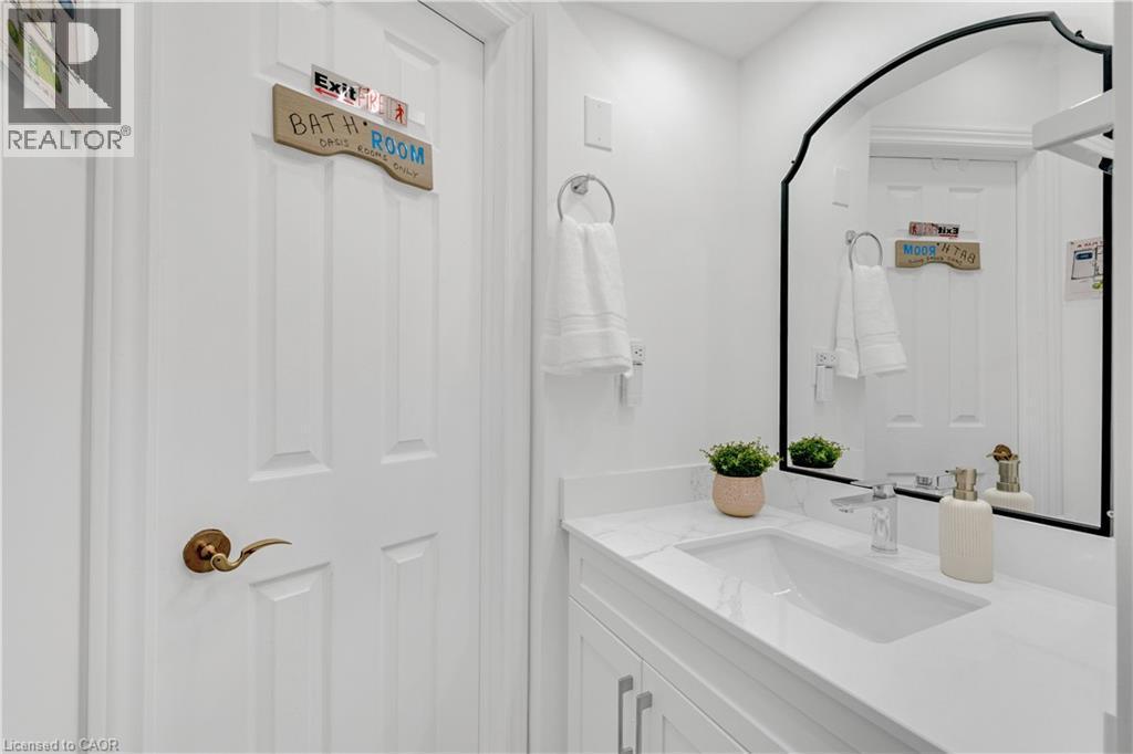 3460 Cawthra Road, Mississauga, ON - Indoor Photo Showing Bathroom