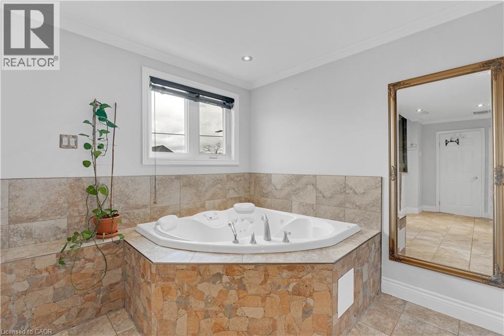 3460 Cawthra Road, Mississauga, ON - Indoor Photo Showing Bathroom