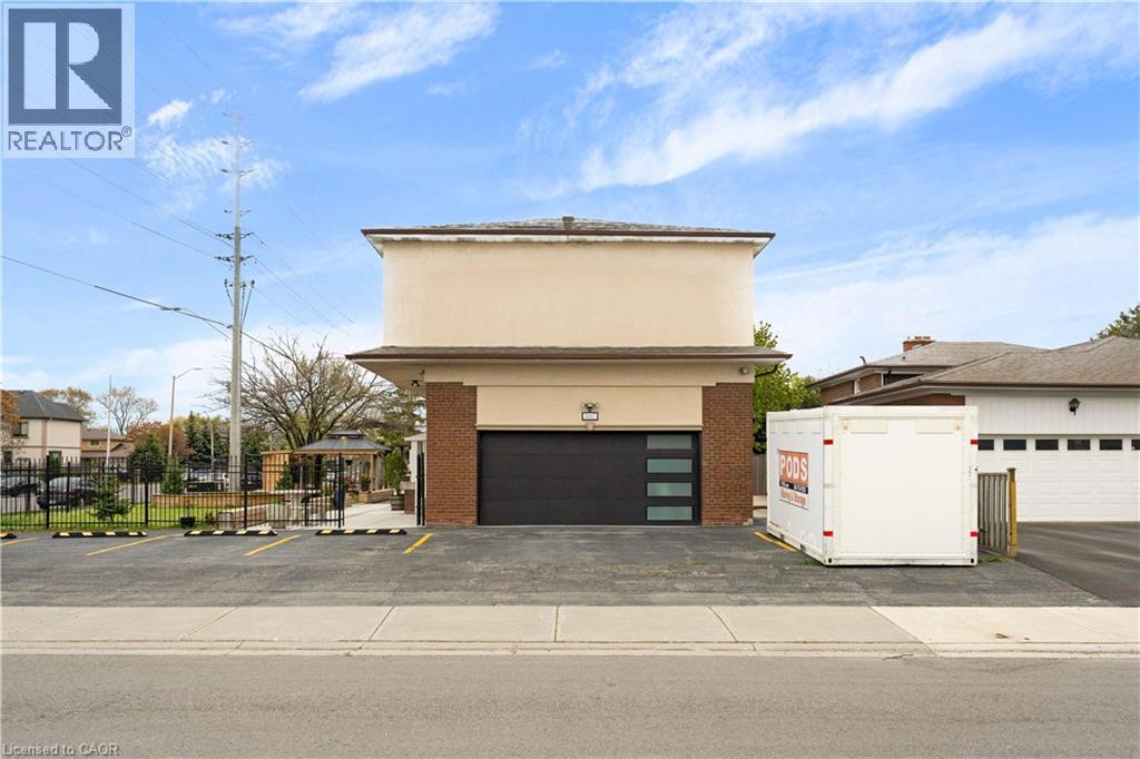 3460 Cawthra Road, Mississauga, ON - Outdoor