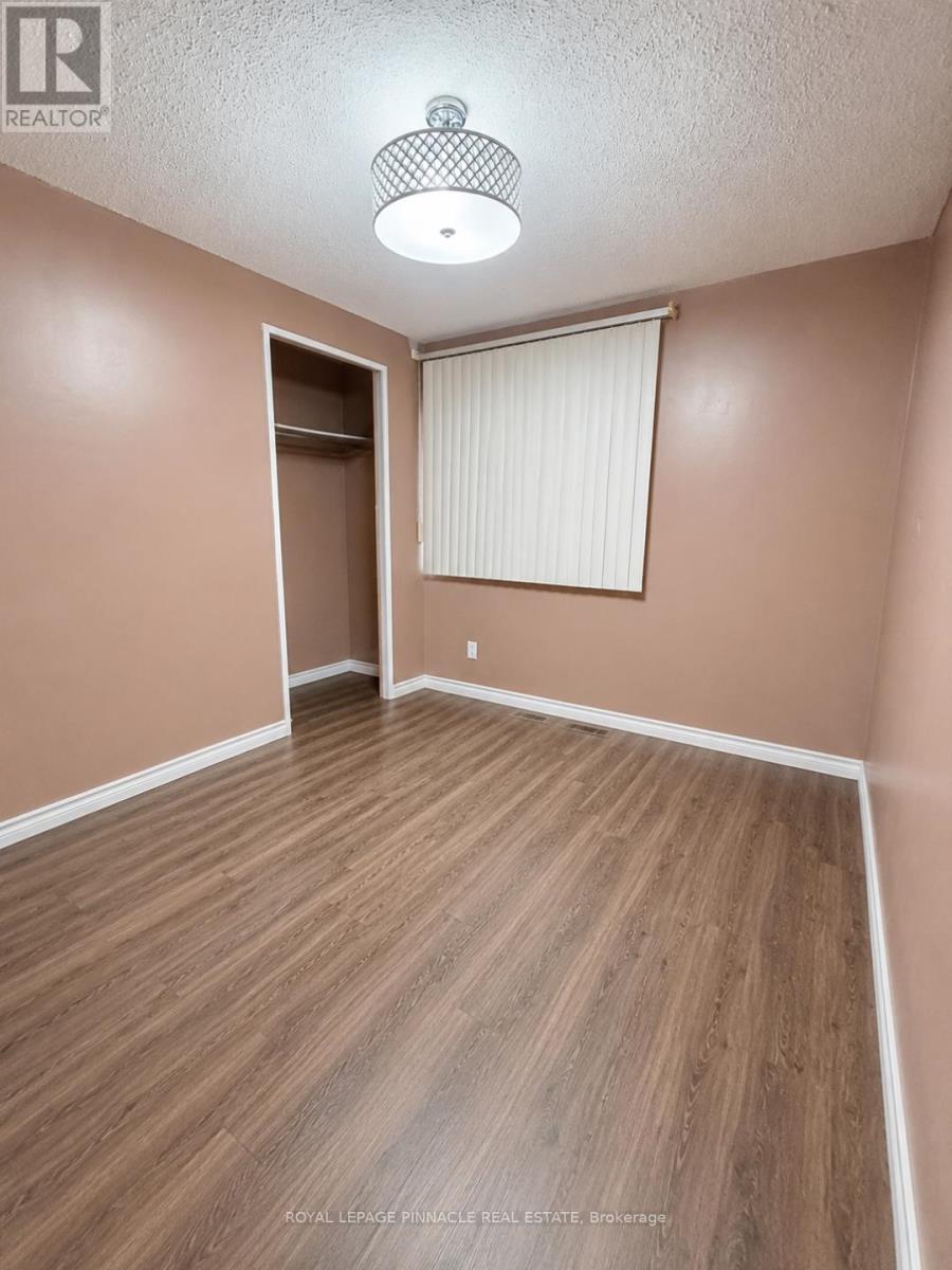 3427 Martins Pine Crescent, Mississauga, ON - Indoor Photo Showing Other Room