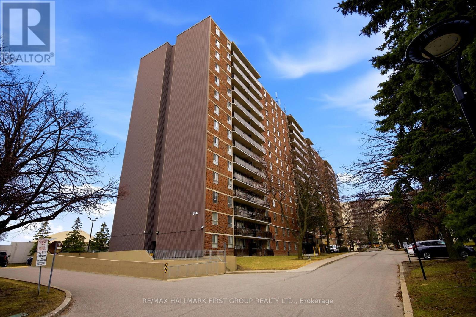 101 - 1950 Kennedy Road, Toronto, ON - Outdoor