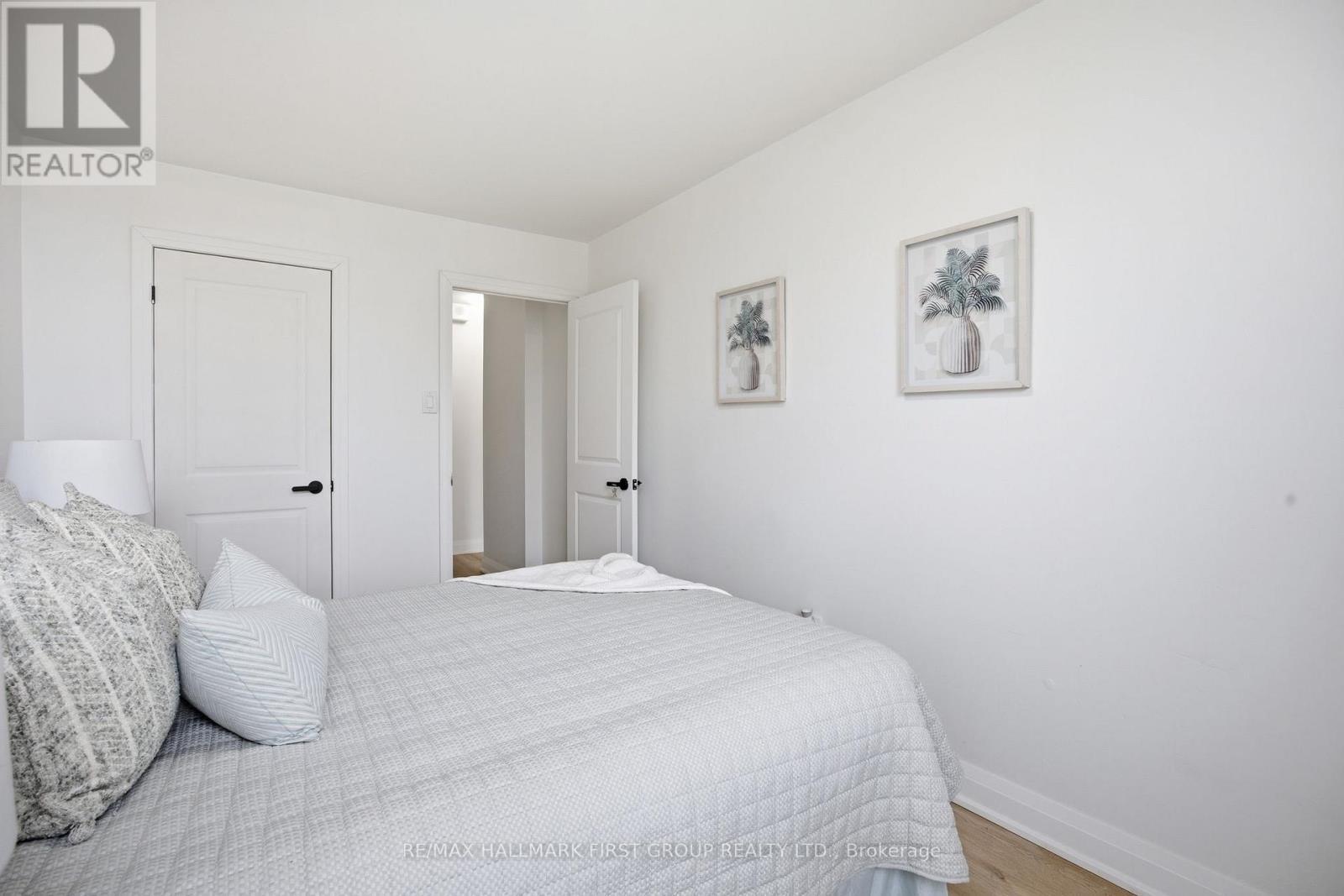 101 - 1950 Kennedy Road, Toronto, ON - Indoor Photo Showing Bedroom