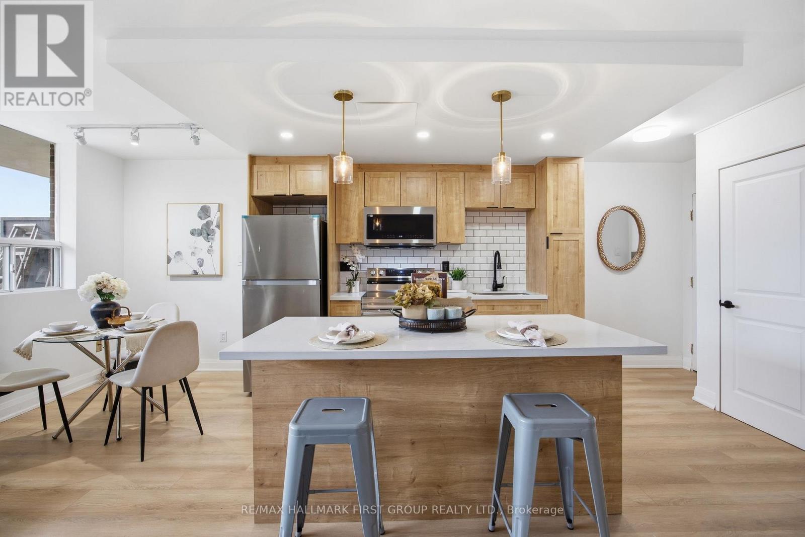 101 - 1950 Kennedy Road, Toronto, ON - Indoor