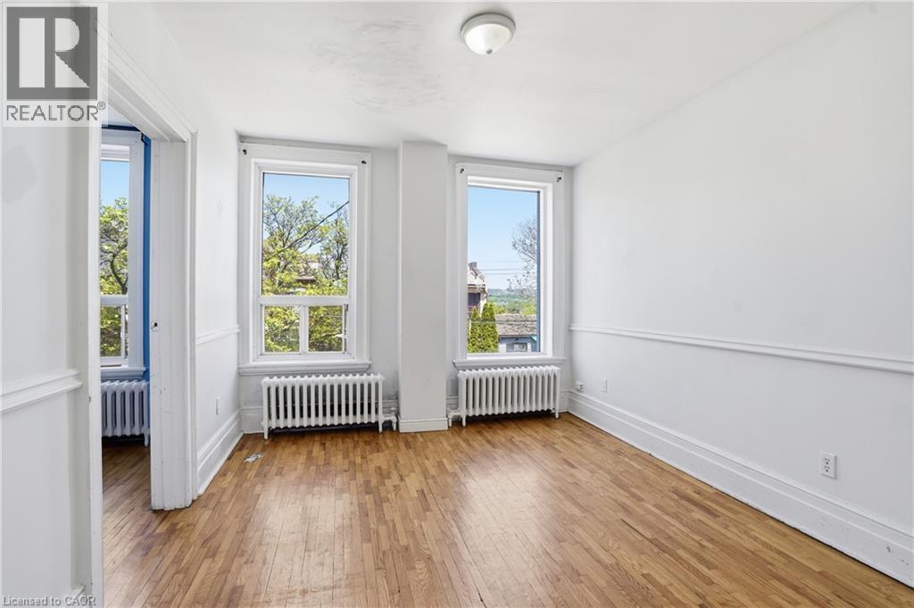 256 Bay Street N, Hamilton, ON - Indoor Photo Showing Other Room