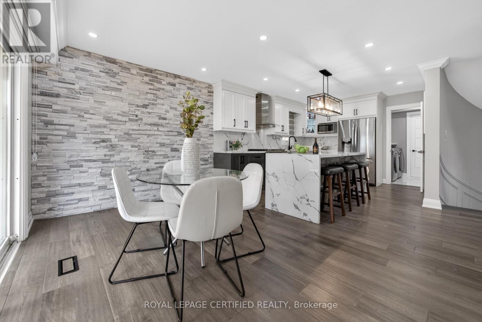 4174 Trellis Crescent, Mississauga, ON - Indoor Photo Showing Dining Room