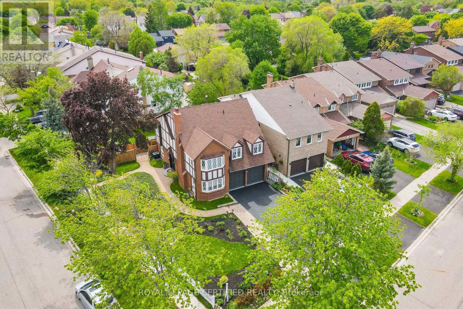 4174 Trellis Crescent, Mississauga, ON - Outdoor With View