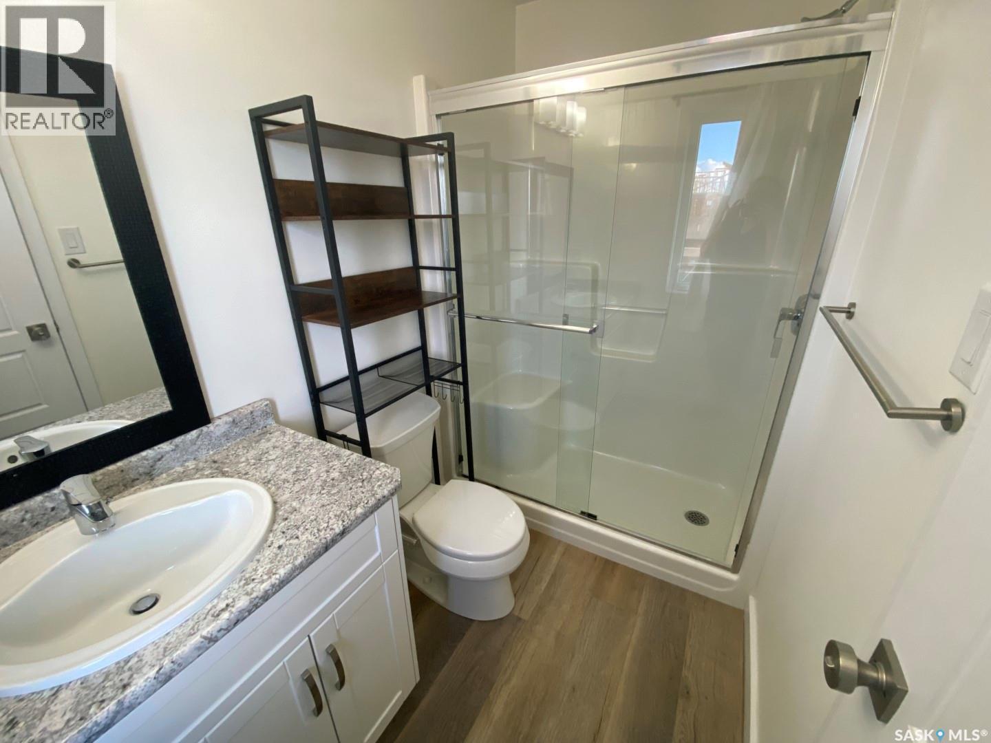 119 Reddekopp Crescent, Warman, SK - Indoor Photo Showing Bathroom