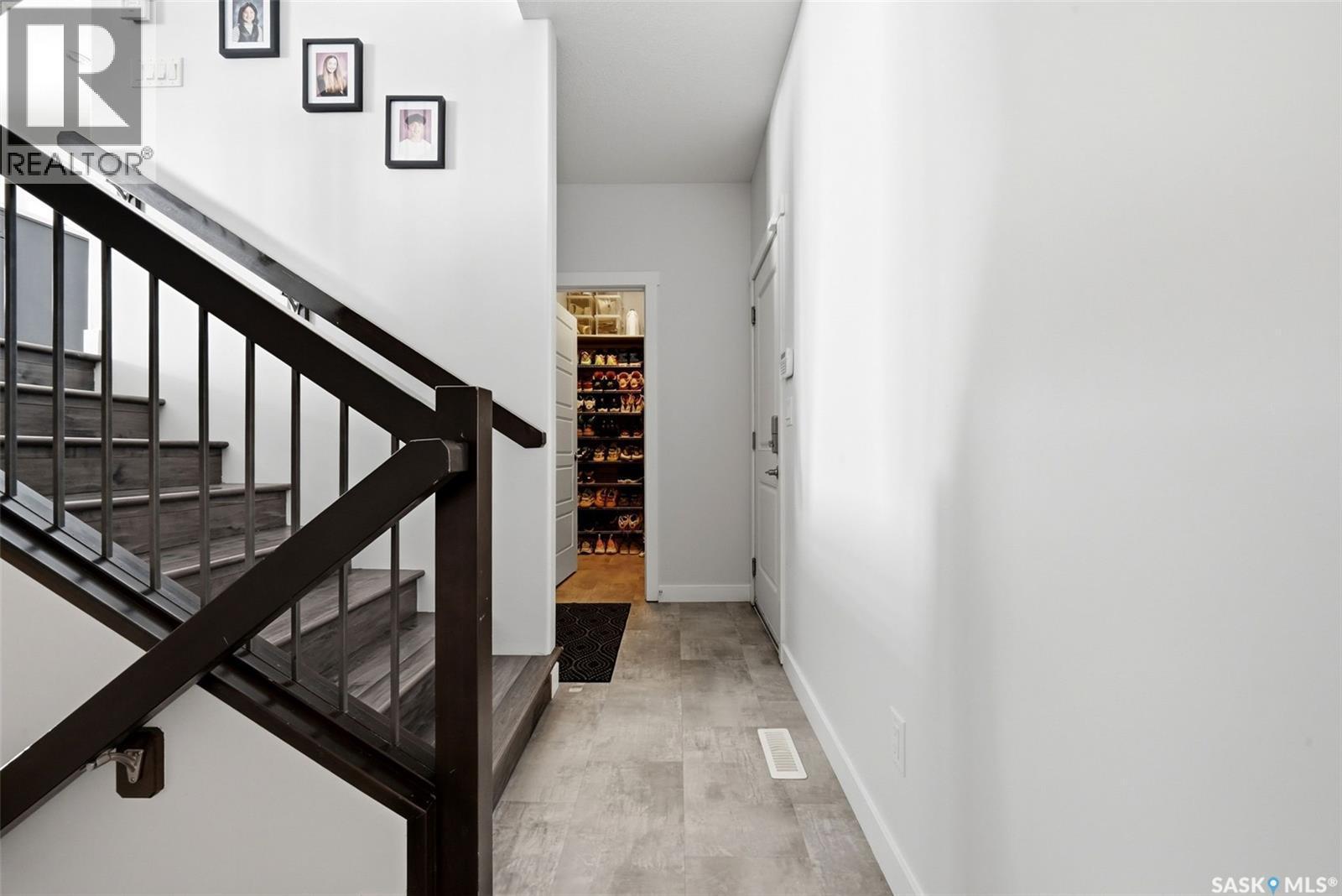 5237 Snowbirds Crescent, Regina, SK