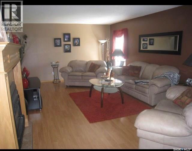 1101 109Th Avenue, Tisdale, SK - Indoor Photo Showing Living Room
