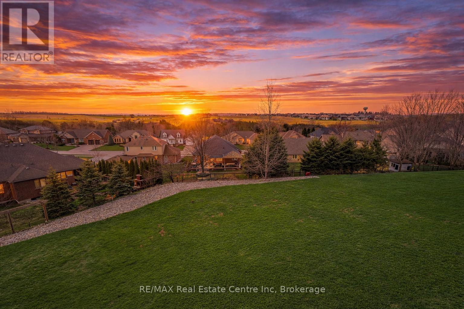 14 Faith Drive, Mapleton, ON - Outdoor With View