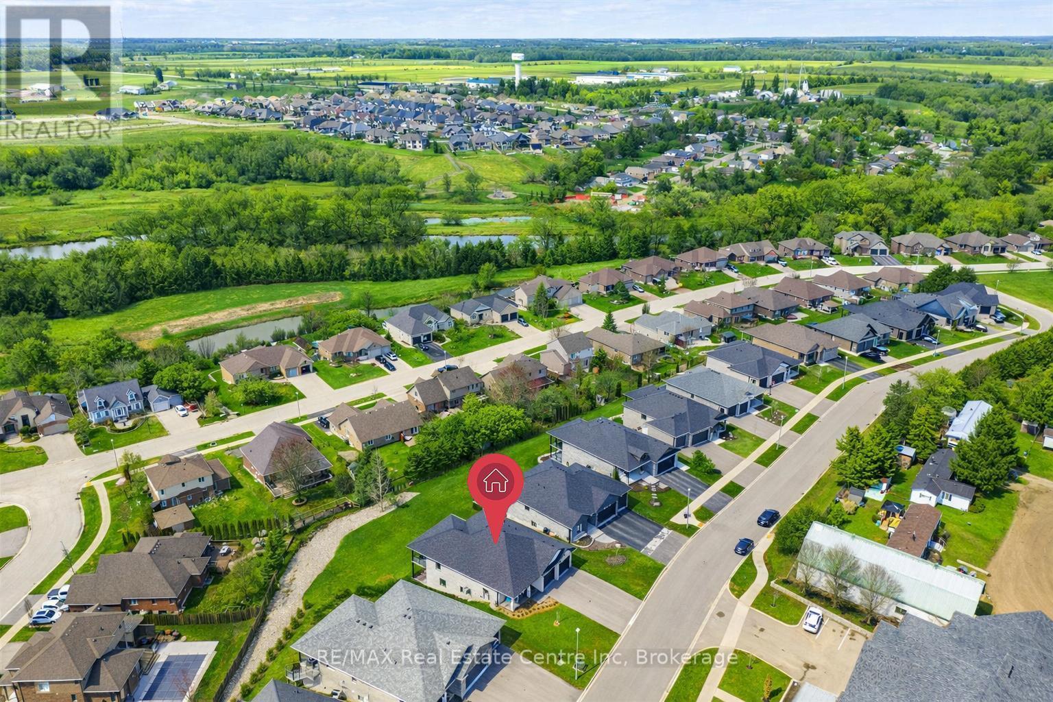 14 Faith Drive, Mapleton, ON - Outdoor With View