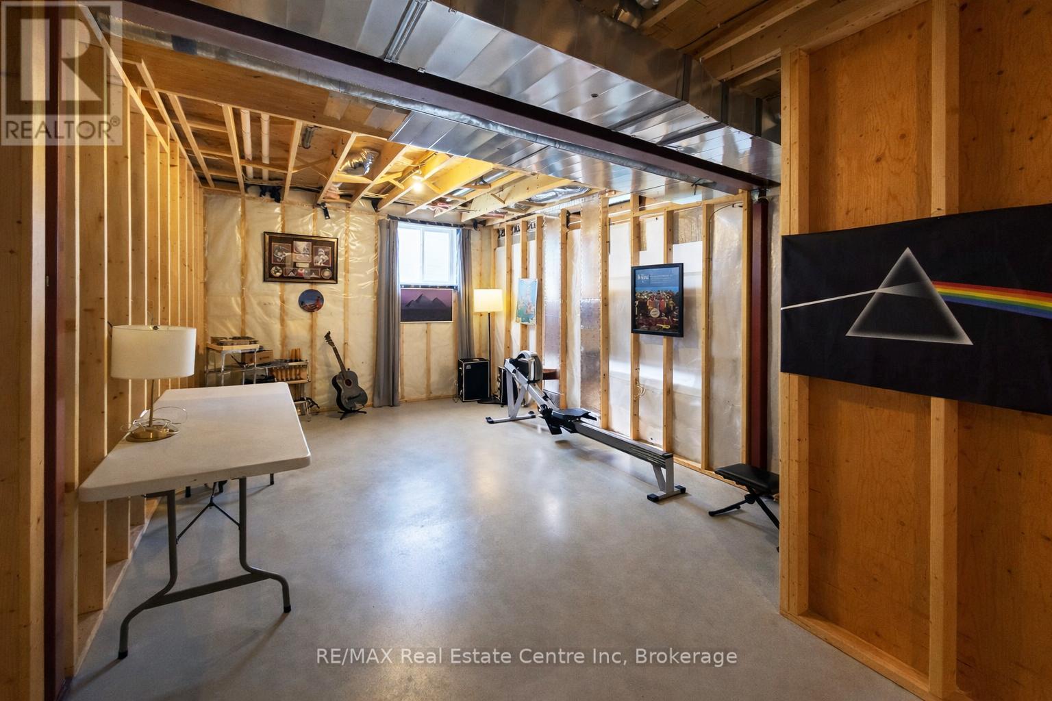 14 Faith Drive, Mapleton, ON - Indoor Photo Showing Basement