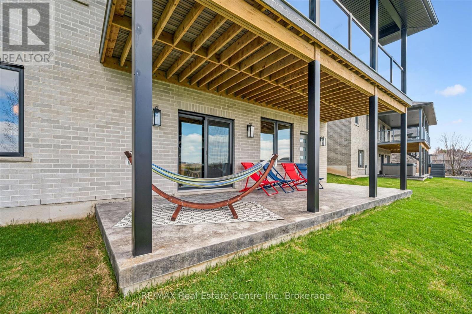 14 Faith Drive, Mapleton, ON - Outdoor