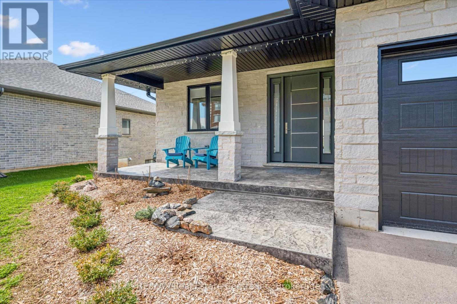14 Faith Drive, Mapleton, ON - Outdoor With Exterior