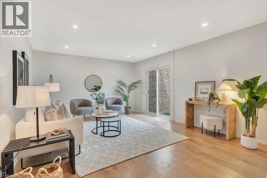 175 Janefield Avenue, Guelph, ON - Indoor Photo Showing Living Room