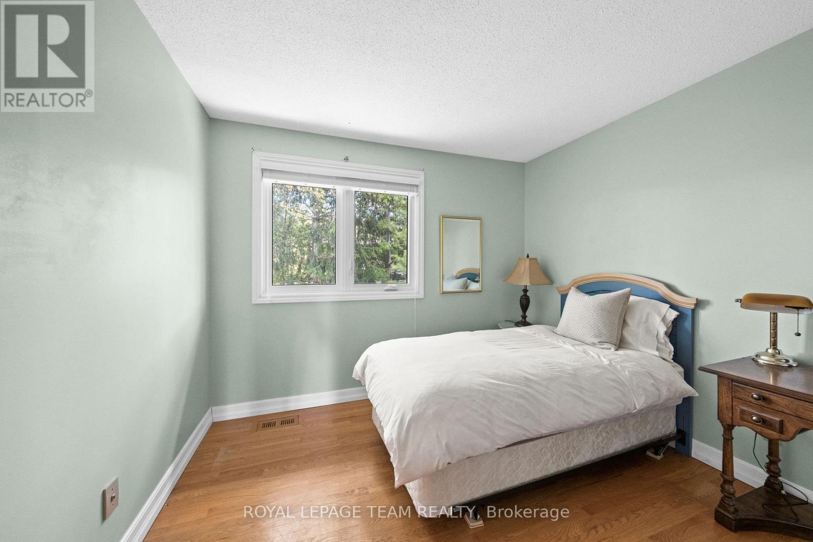 6 Byrd Crescent, Ottawa, ON - Indoor Photo Showing Bedroom