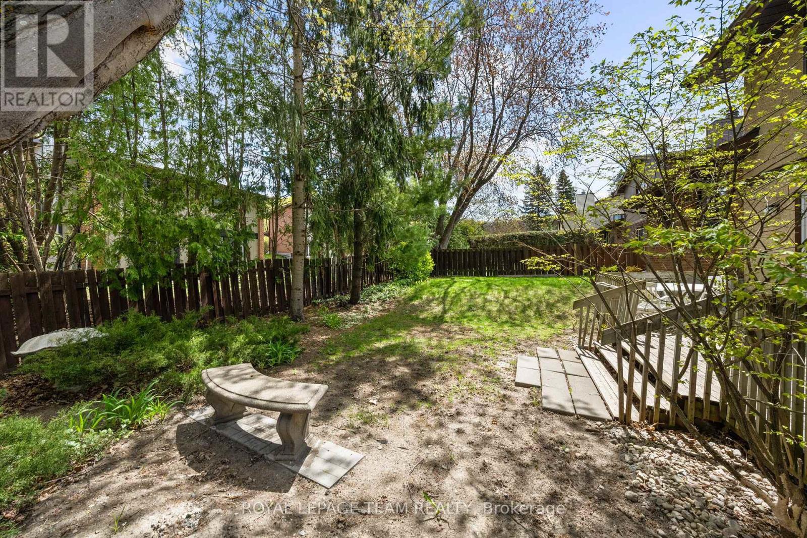 6 Byrd Crescent, Ottawa, ON - Outdoor