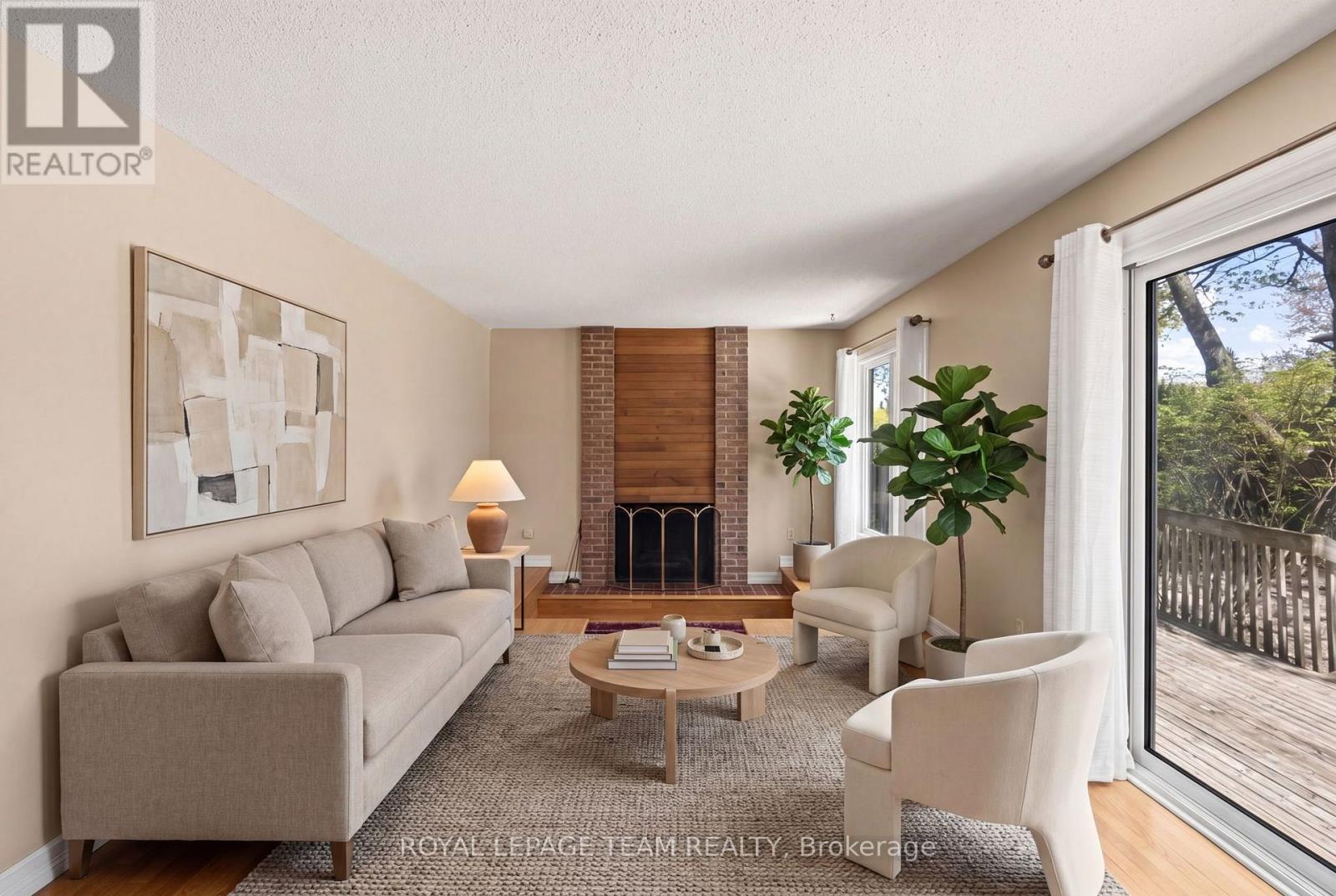 6 Byrd Crescent, Ottawa, ON - Indoor Photo Showing Living Room With Fireplace