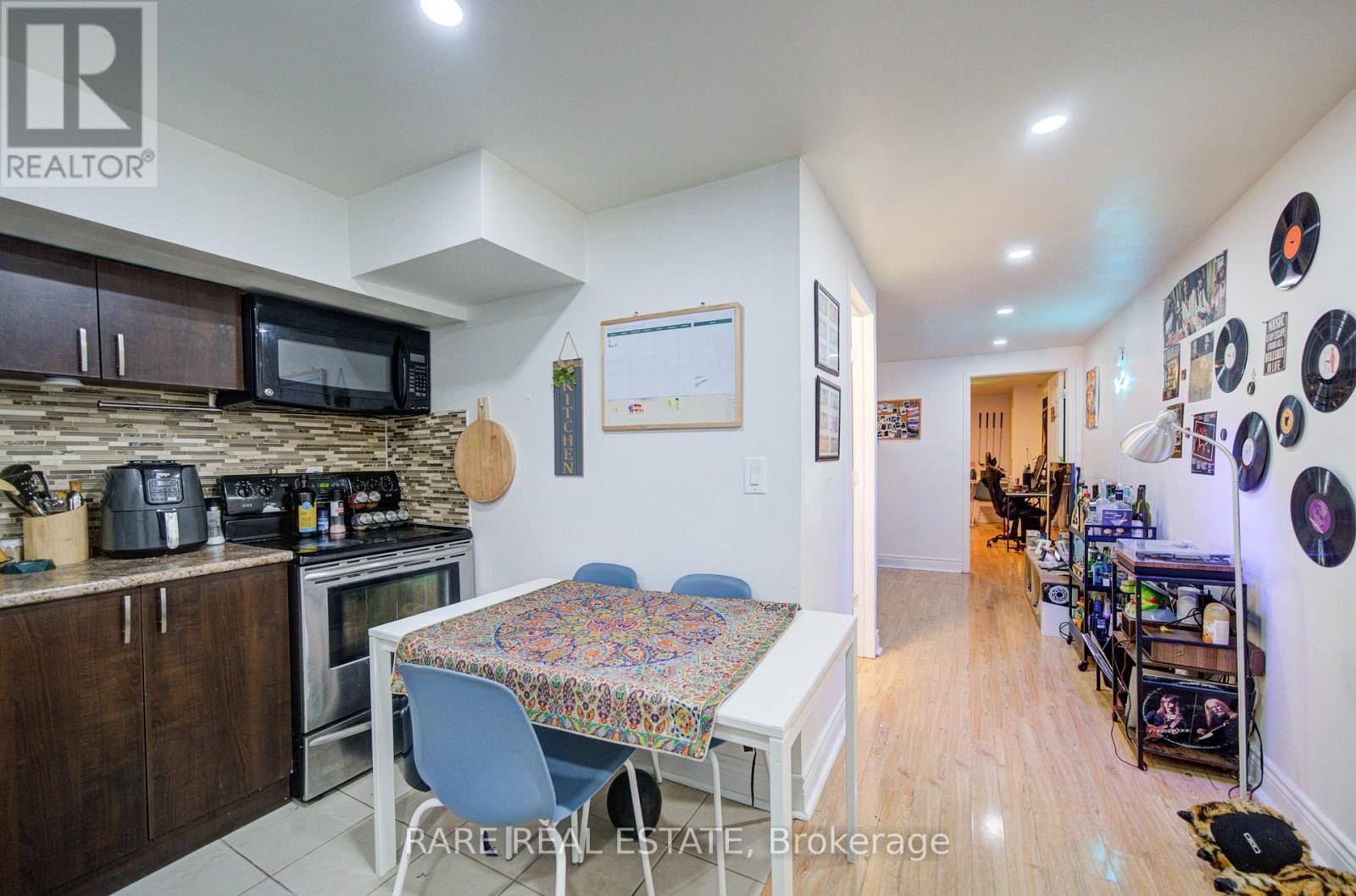 71 Willowbrook Road, Markham, ON - Indoor Photo Showing Kitchen