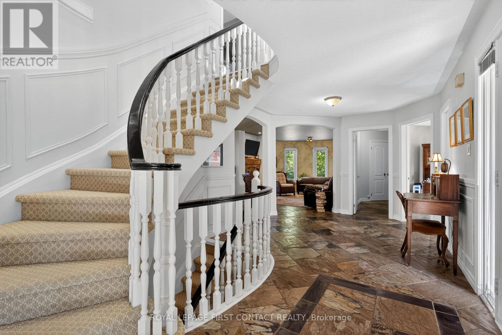 26 Edgecombe Terrace, Springwater, ON - Indoor Photo Showing Other Room