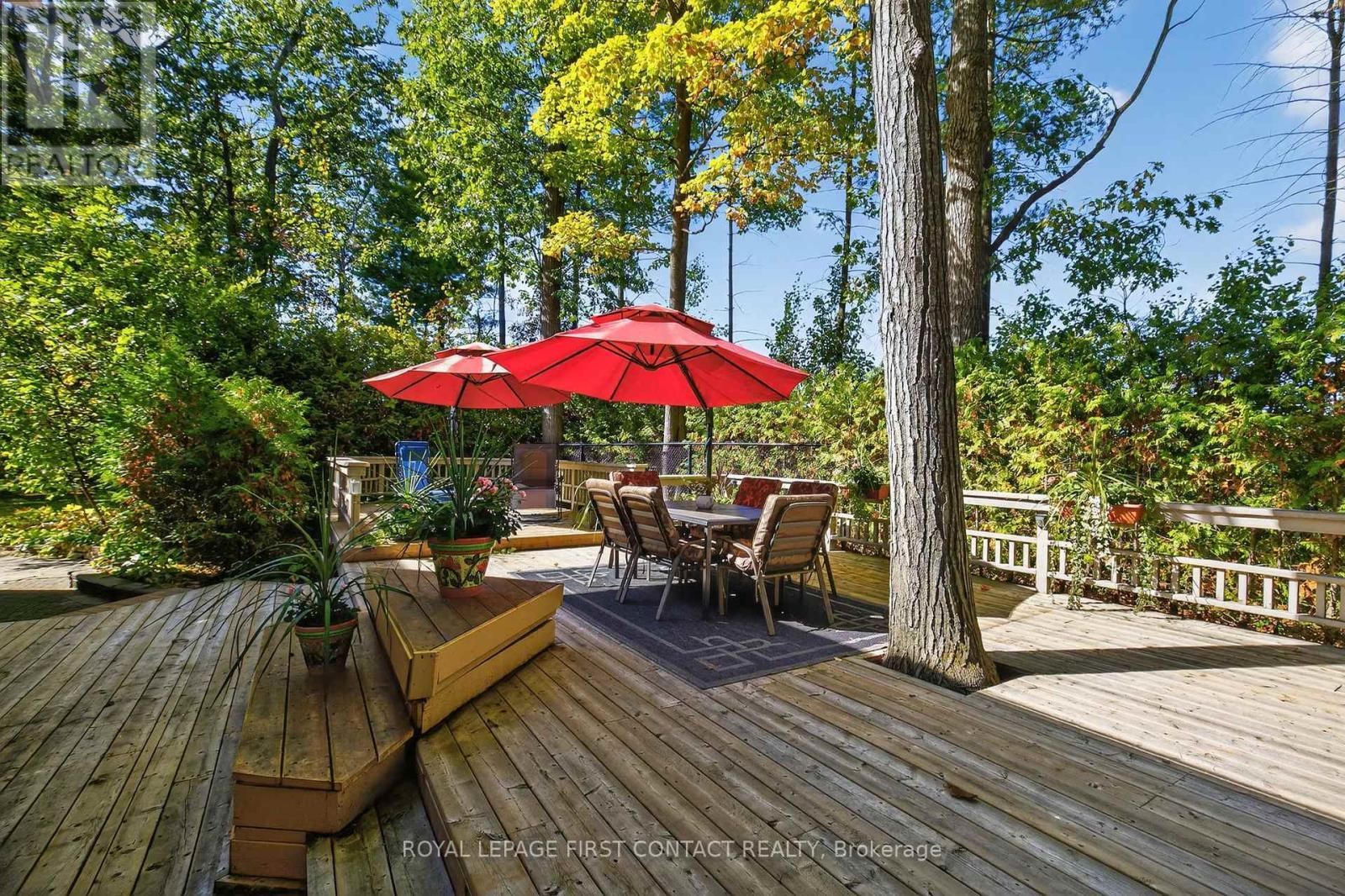 26 Edgecombe Terrace, Springwater, ON - Outdoor With Deck Patio Veranda