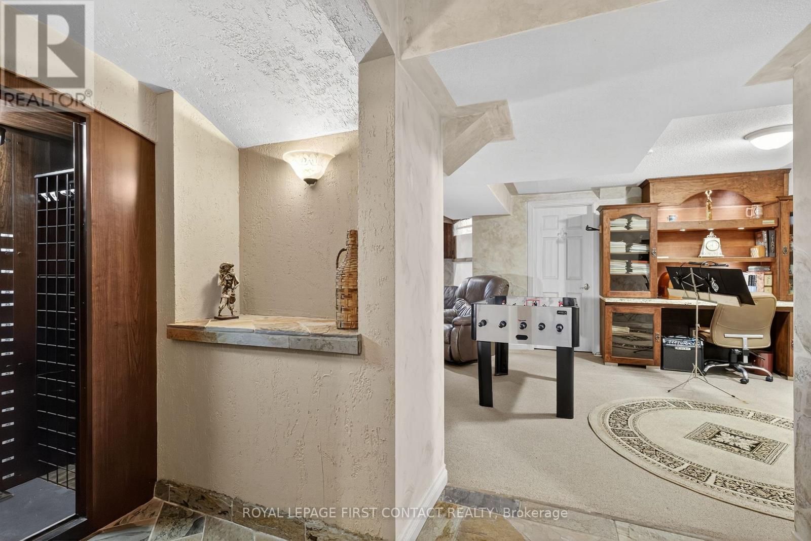 26 Edgecombe Terrace, Springwater, ON - Indoor Photo Showing Other Room