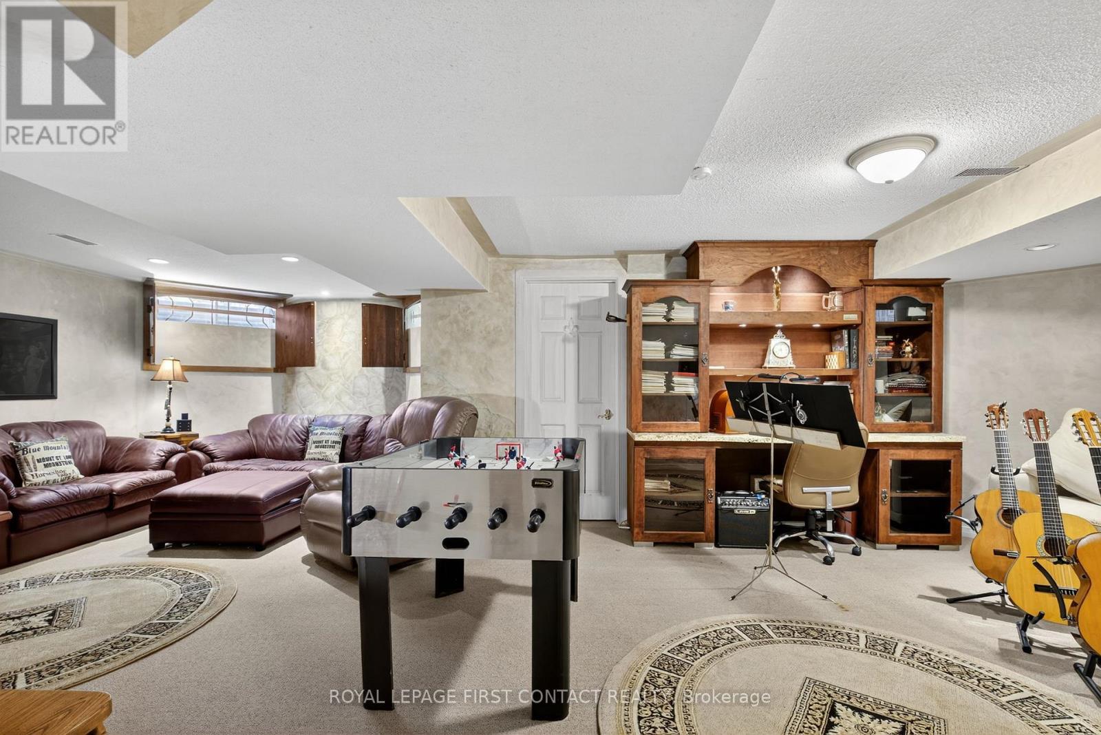 26 Edgecombe Terrace, Springwater, ON - Indoor