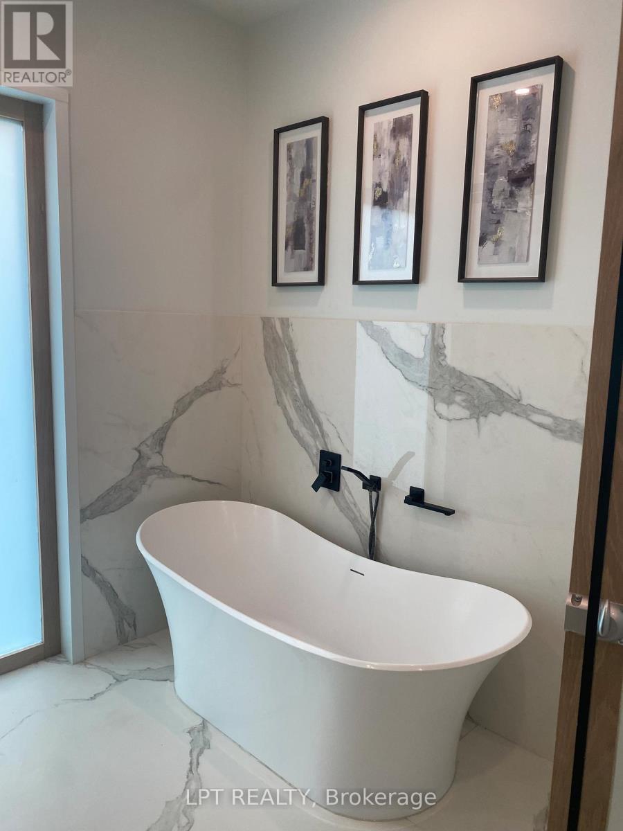 4252 Burnside Line, Severn, ON - Indoor Photo Showing Bathroom