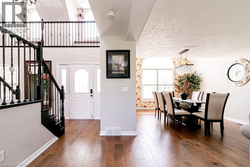32A Haldimand Trail, Dunnville, ON - Indoor Photo Showing Dining Room