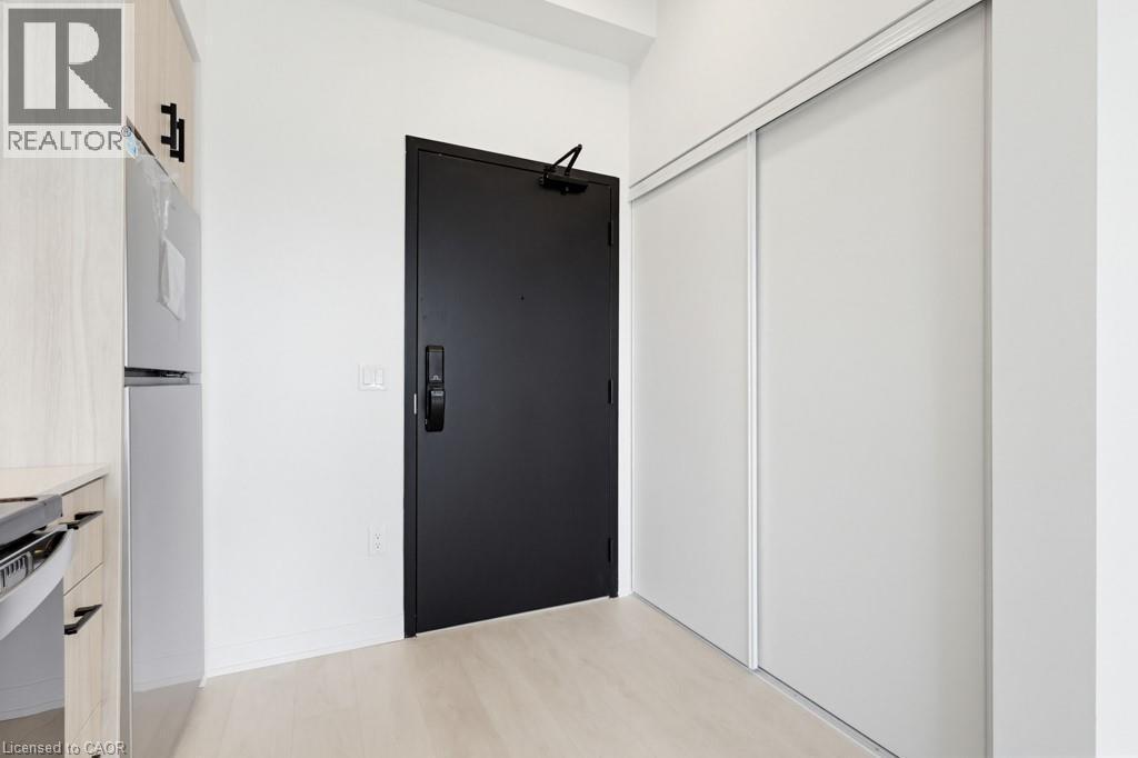4878 Powers Common Unit# D904, Burlington, ON - Indoor