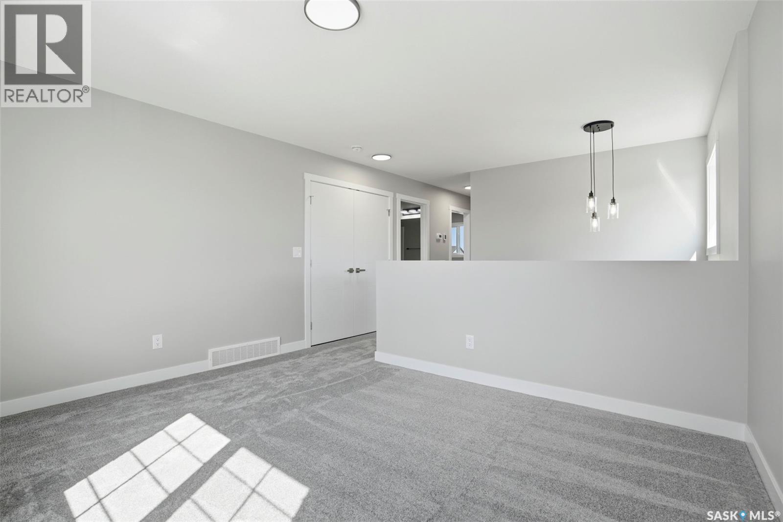 815 Brighton Boulevard, Saskatoon, SK - Indoor Photo Showing Other Room