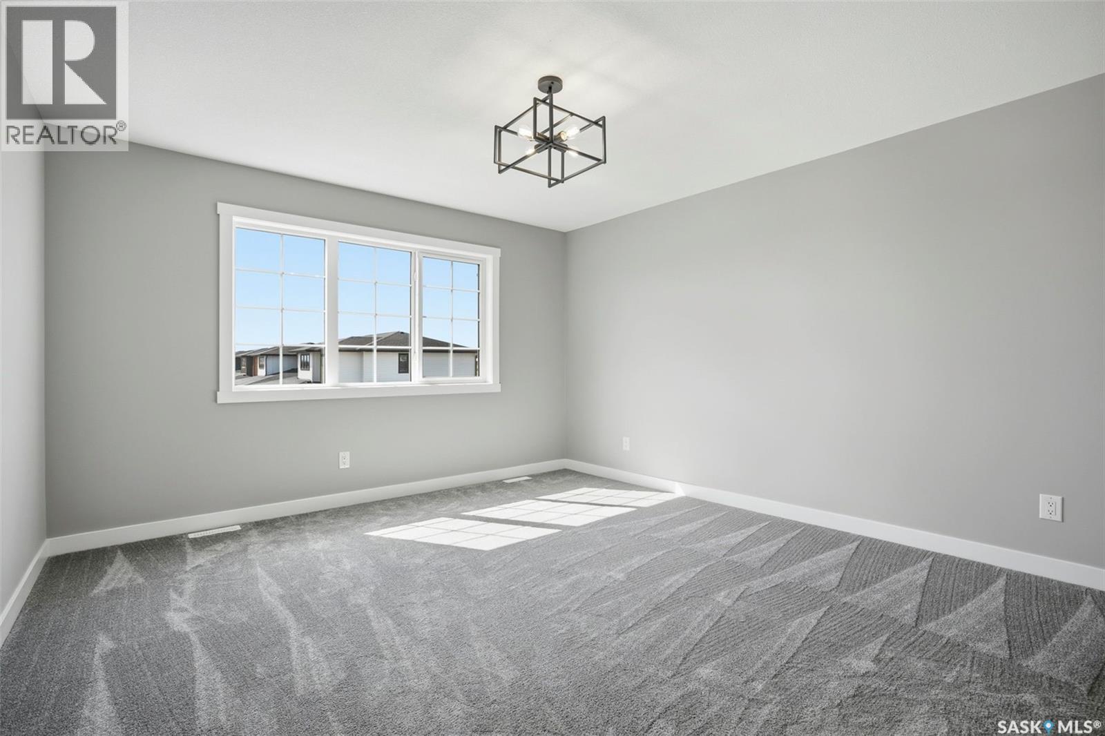 815 Brighton Boulevard, Saskatoon, SK - Indoor Photo Showing Other Room