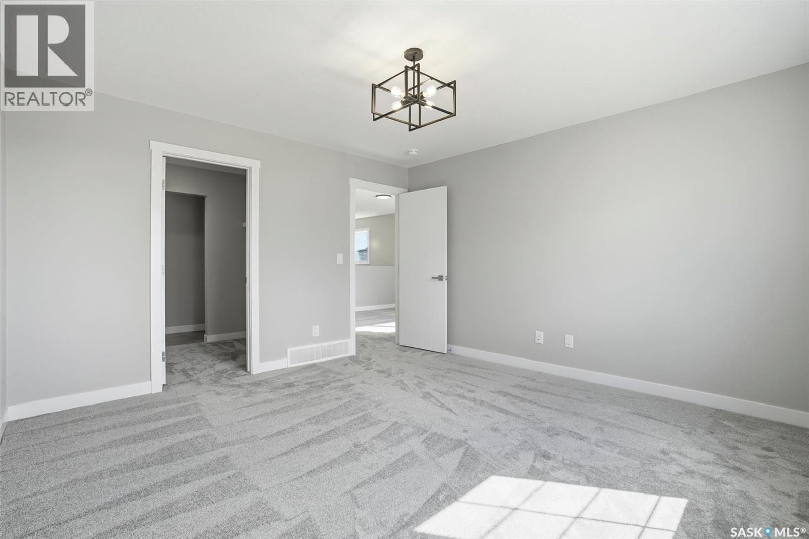 815 Brighton Boulevard, Saskatoon, SK - Indoor Photo Showing Other Room