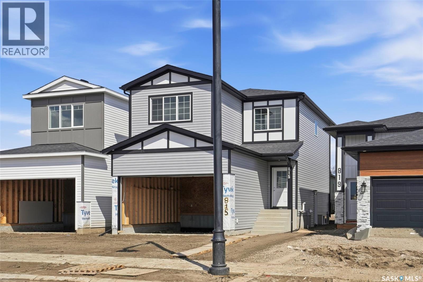 815 Brighton Boulevard, Saskatoon, SK - Outdoor