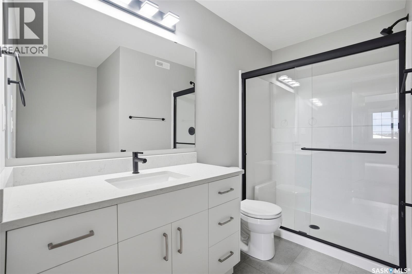 815 Brighton Boulevard, Saskatoon, SK - Indoor Photo Showing Bathroom