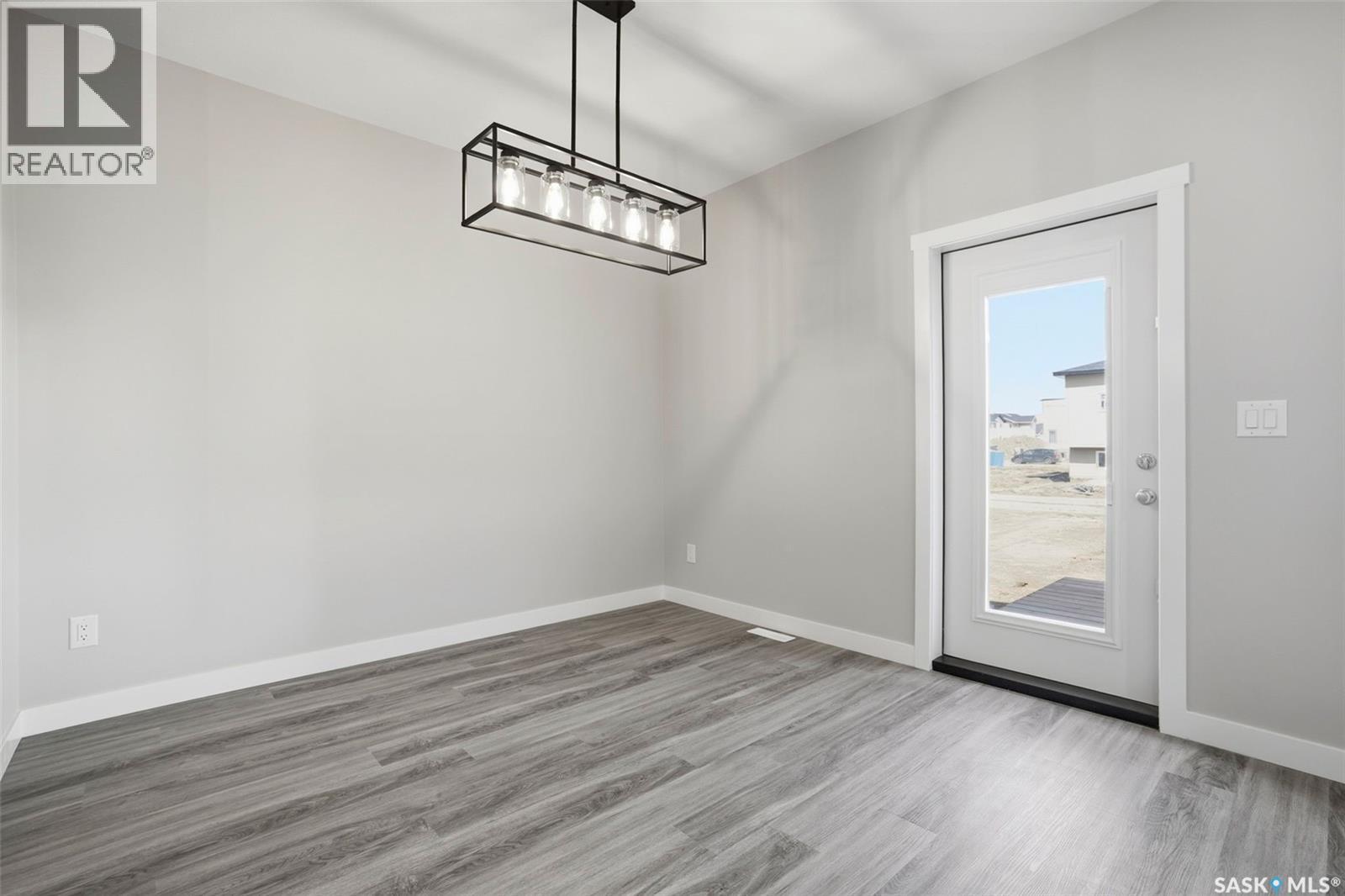 815 Brighton Boulevard, Saskatoon, SK - Indoor Photo Showing Other Room