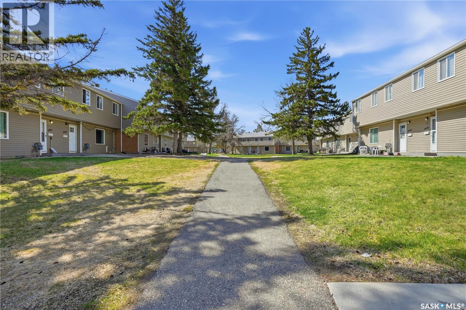 4174 Castle Road, Regina, SK - Outdoor