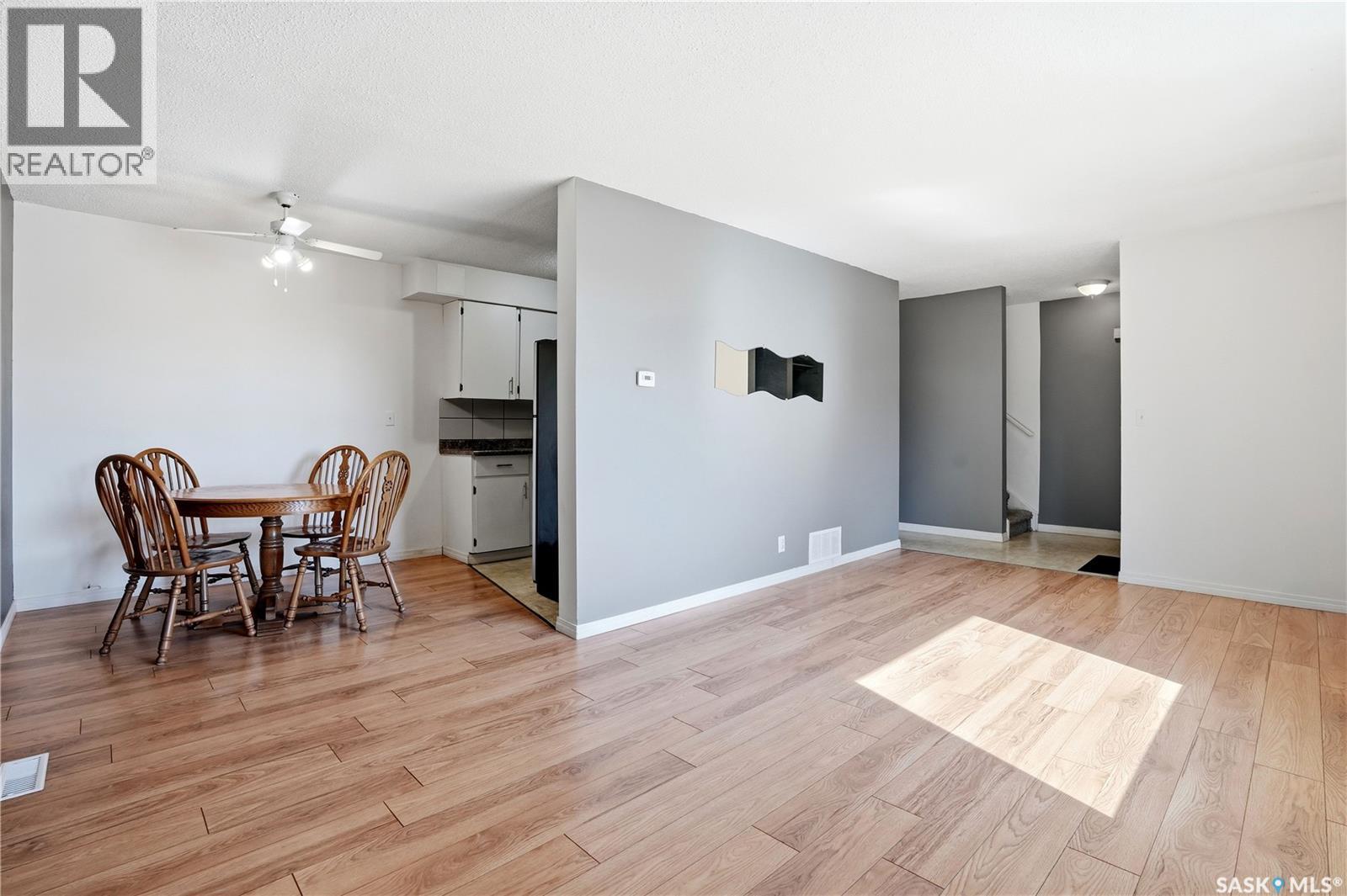 4174 Castle Road, Regina, SK - Indoor