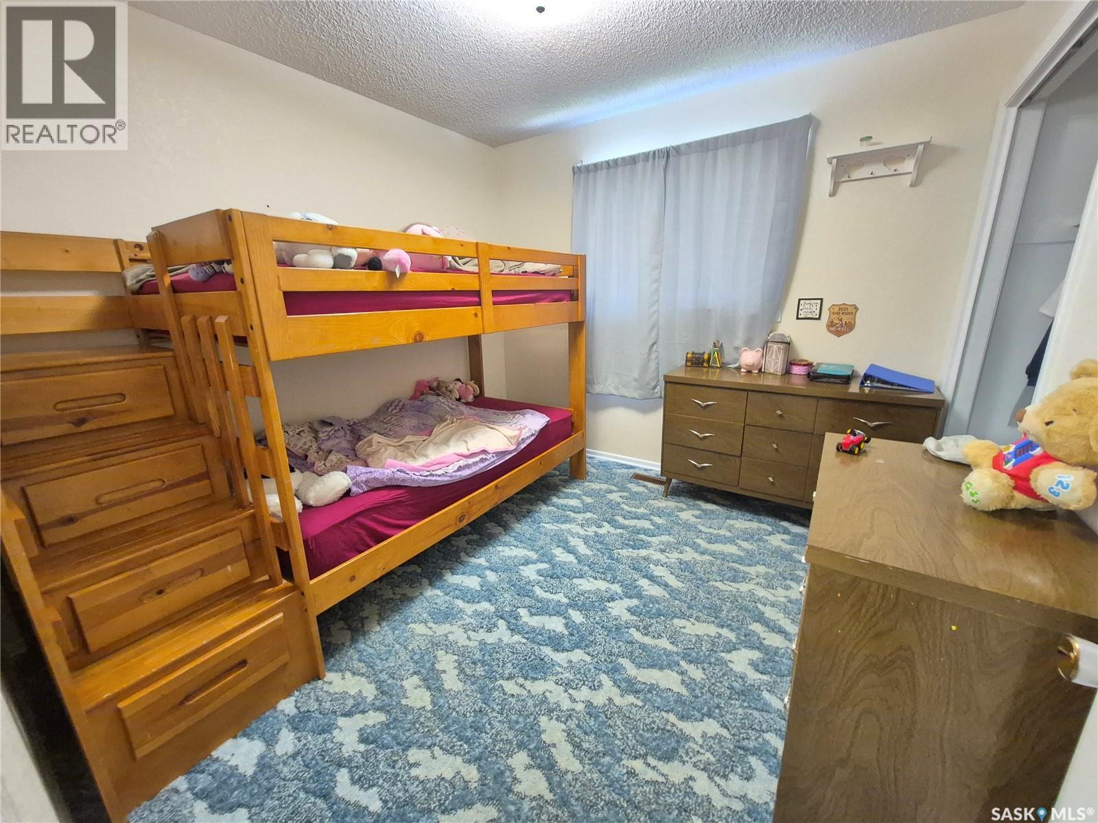 10 Yandeau Crescent, Radville, SK - Indoor Photo Showing Bedroom