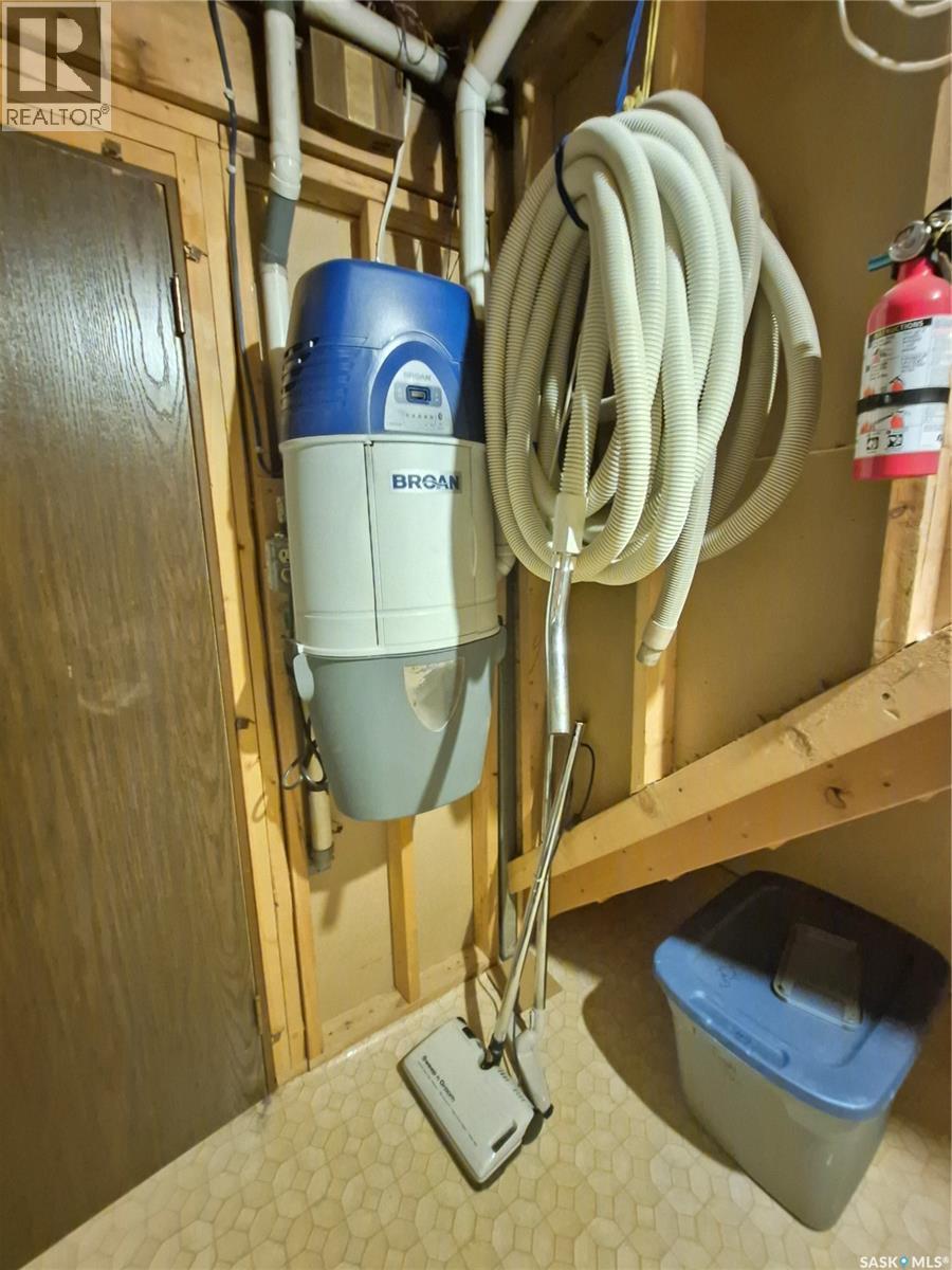 10 Yandeau Crescent, Radville, SK - Indoor Photo Showing Basement