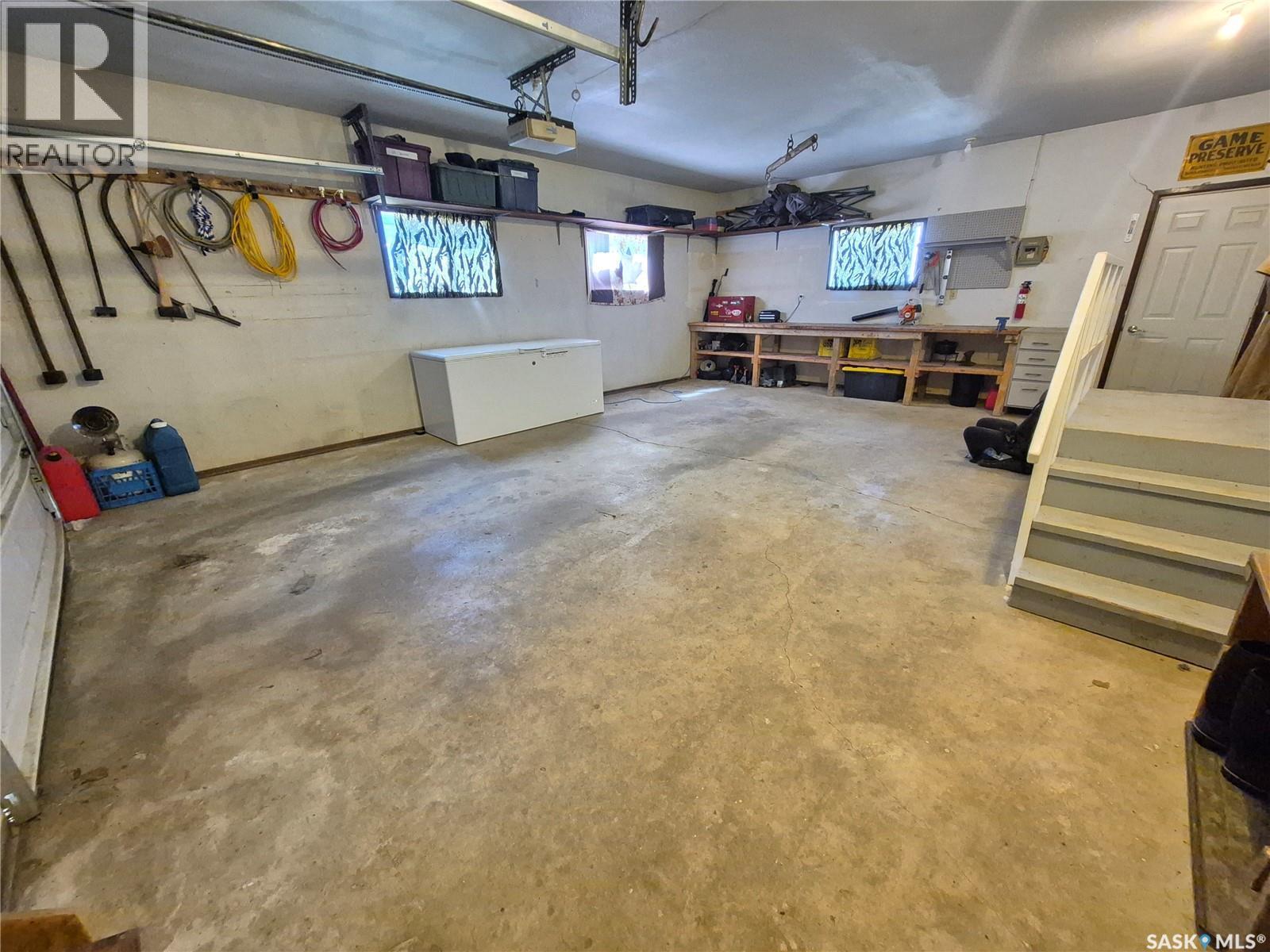 10 Yandeau Crescent, Radville, SK - Indoor Photo Showing Garage