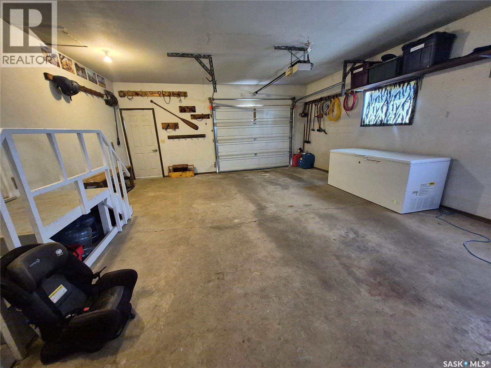 10 Yandeau Crescent, Radville, SK - Indoor Photo Showing Garage
