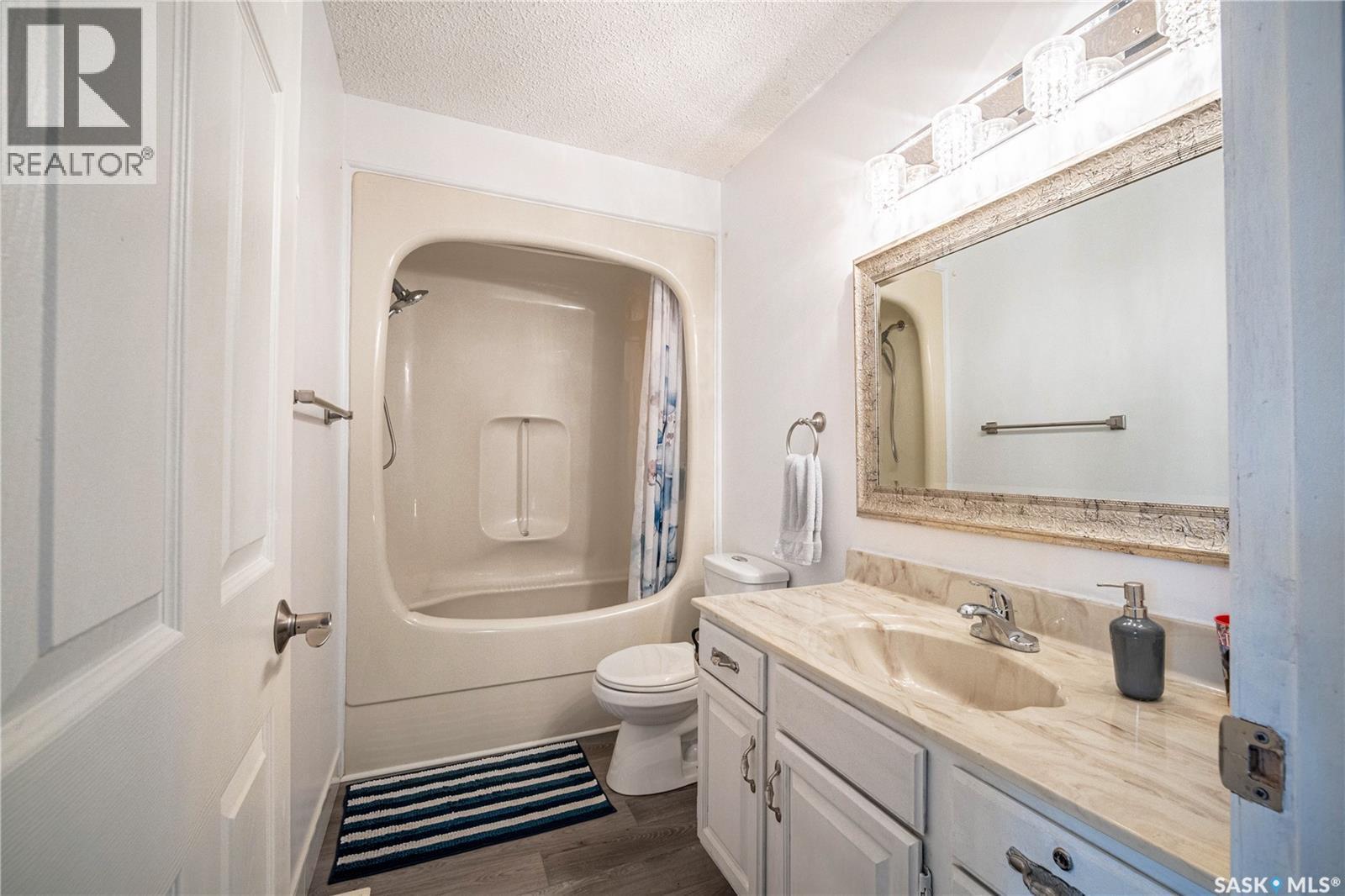 435 Christopher Road, Saskatoon, SK - Indoor Photo Showing Bathroom