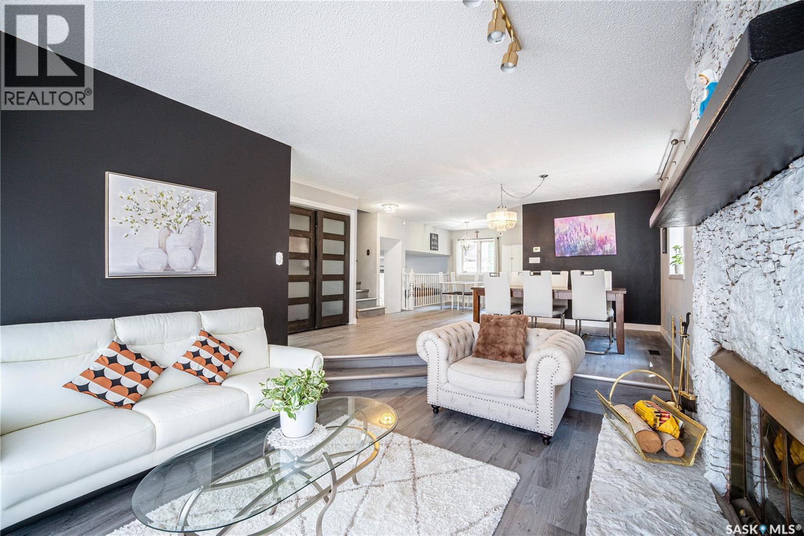 435 Christopher Road, Saskatoon, SK - Indoor Photo Showing Living Room