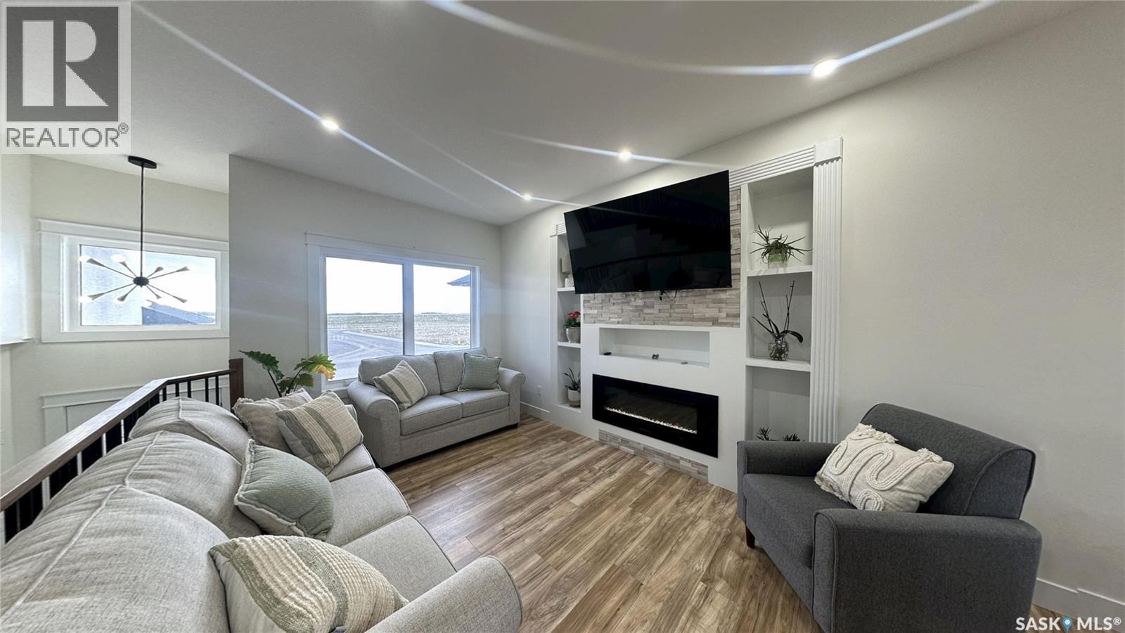 2535 Rosewood Drive, Saskatoon, SK