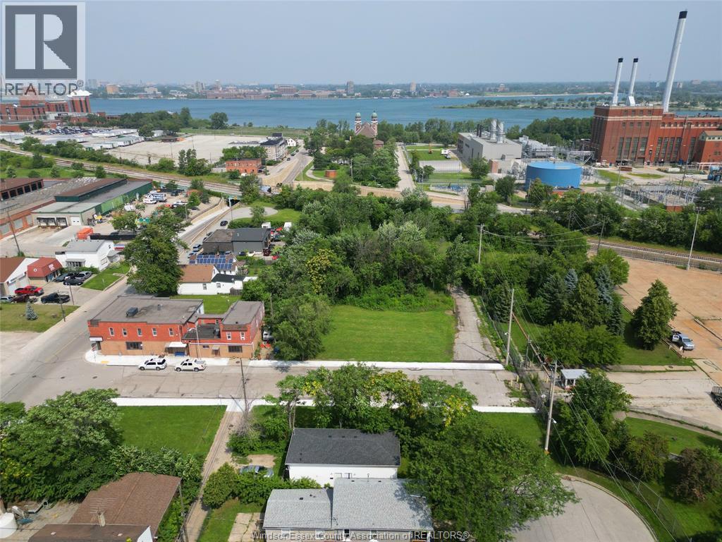 953 Henry Ford, Windsor, ON - Outdoor With Body Of Water With View