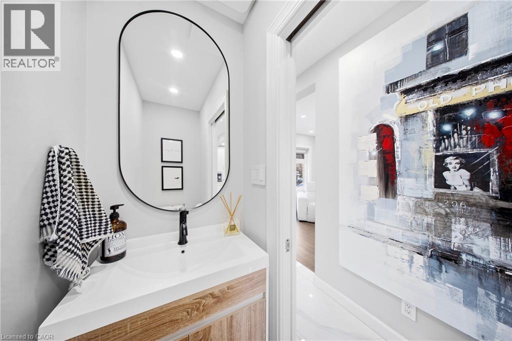 Ensuite bathroom with vanity and recessed lighting - 273 Stinson Crescent, Hamilton, ON - Indoor
