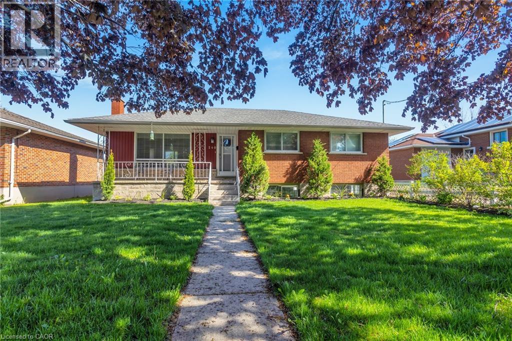 240 Elliott Street, Cambridge, ON - Outdoor