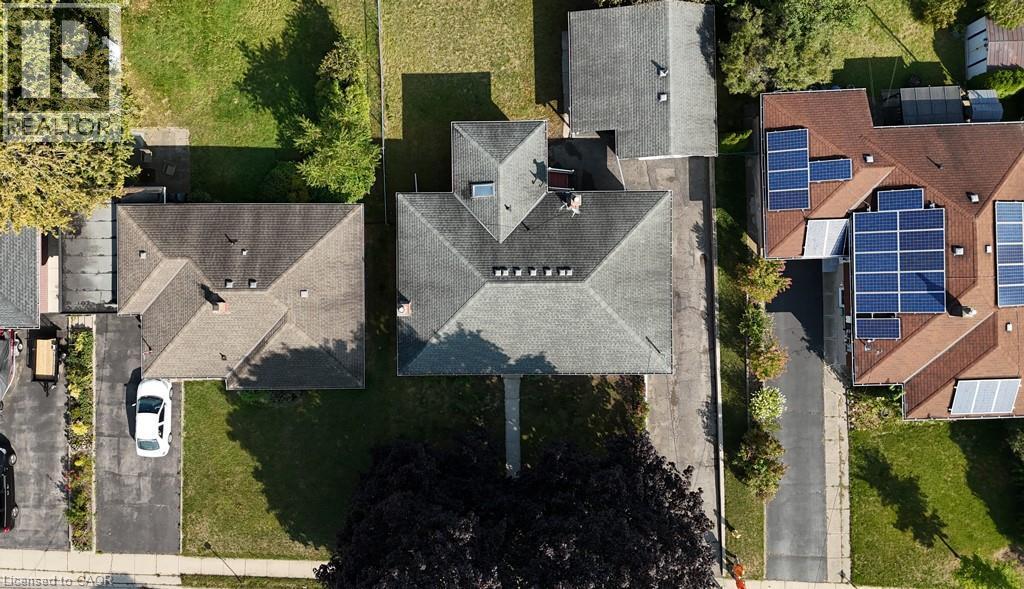 240 Elliott Street, Cambridge, ON - Outdoor