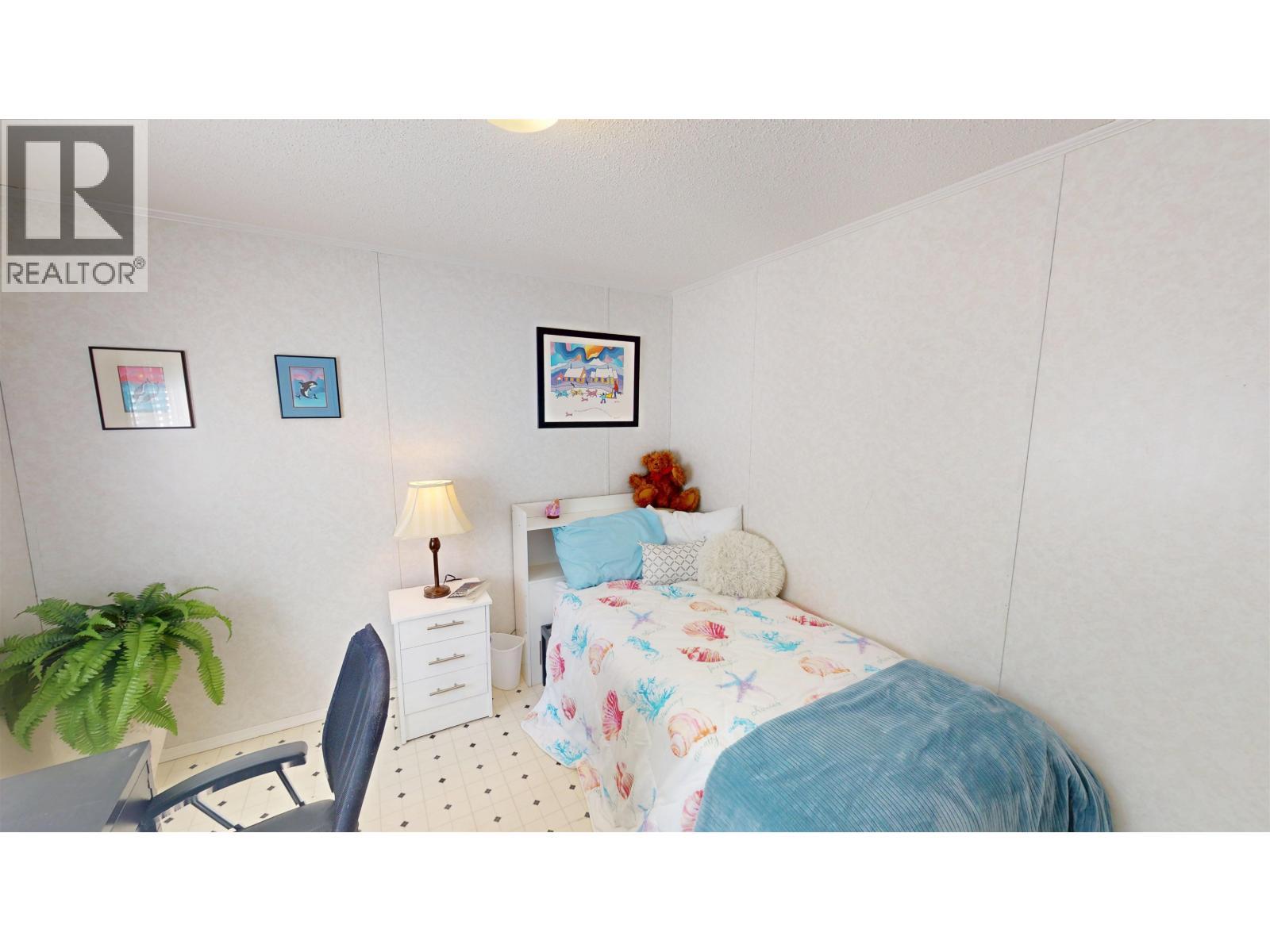 1302 Mountain Ash Road, Quesnel, BC - Indoor Photo Showing Bedroom